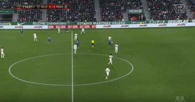 扎金花技巧：在只剩两人的单挑局中，如何建立“不可预测”的出牌频率。（扎金花单挑局：两人对决如何营造难以预测的出牌频率）